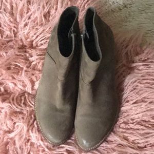 Blondo waterproof booties EUC